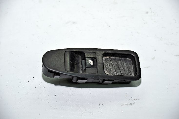 500 AİLESİ ÇIKMA YEDEK PARÇA FİAT ÇIKMA YEDEK PARÇA   (192)PUNTO CAM DUGMESI